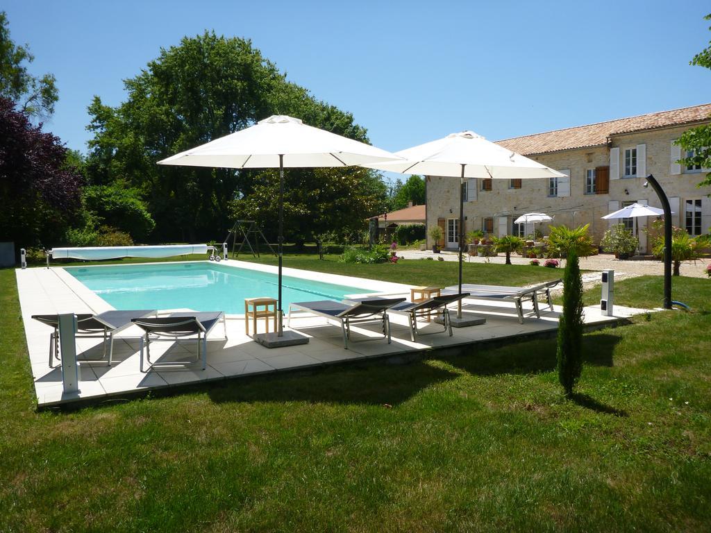 Bed and Breakfast Domaine du Papillon à Lesparre-Médoc Extérieur photo