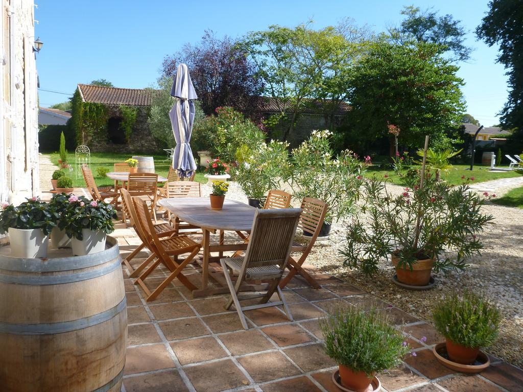 Bed and Breakfast Domaine du Papillon à Lesparre-Médoc Extérieur photo