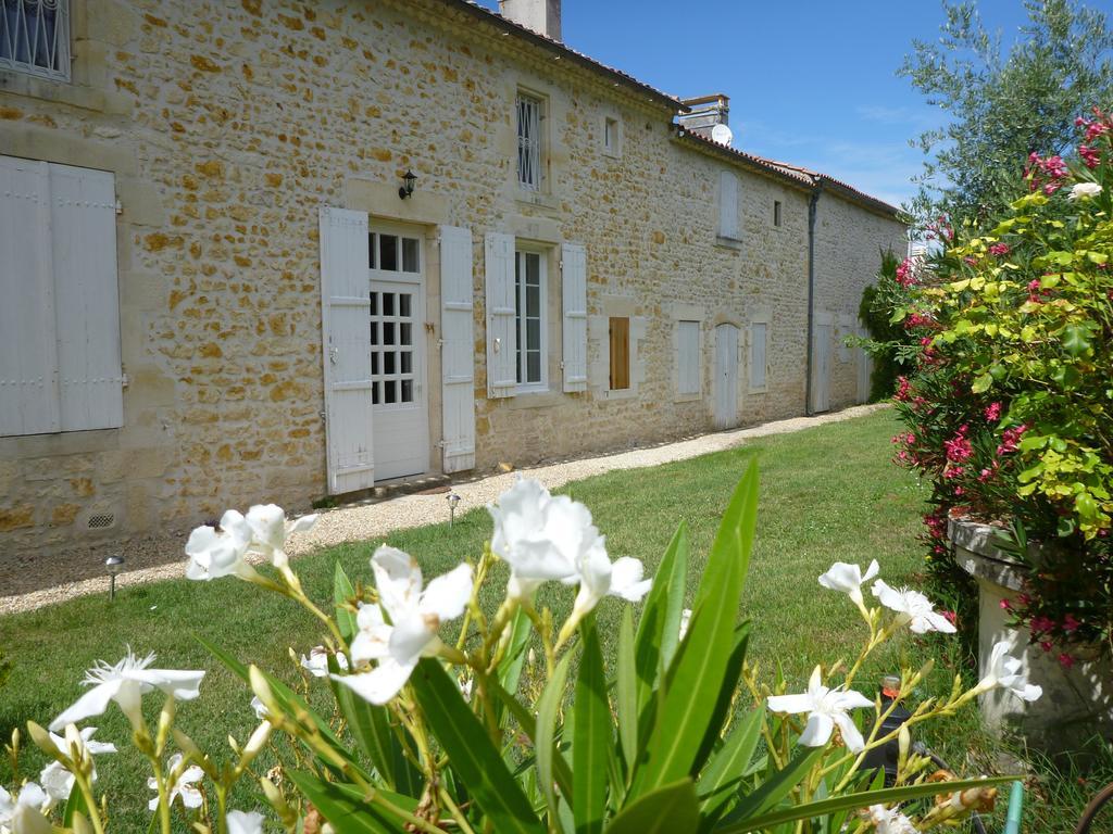 Bed and Breakfast Domaine du Papillon à Lesparre-Médoc Extérieur photo