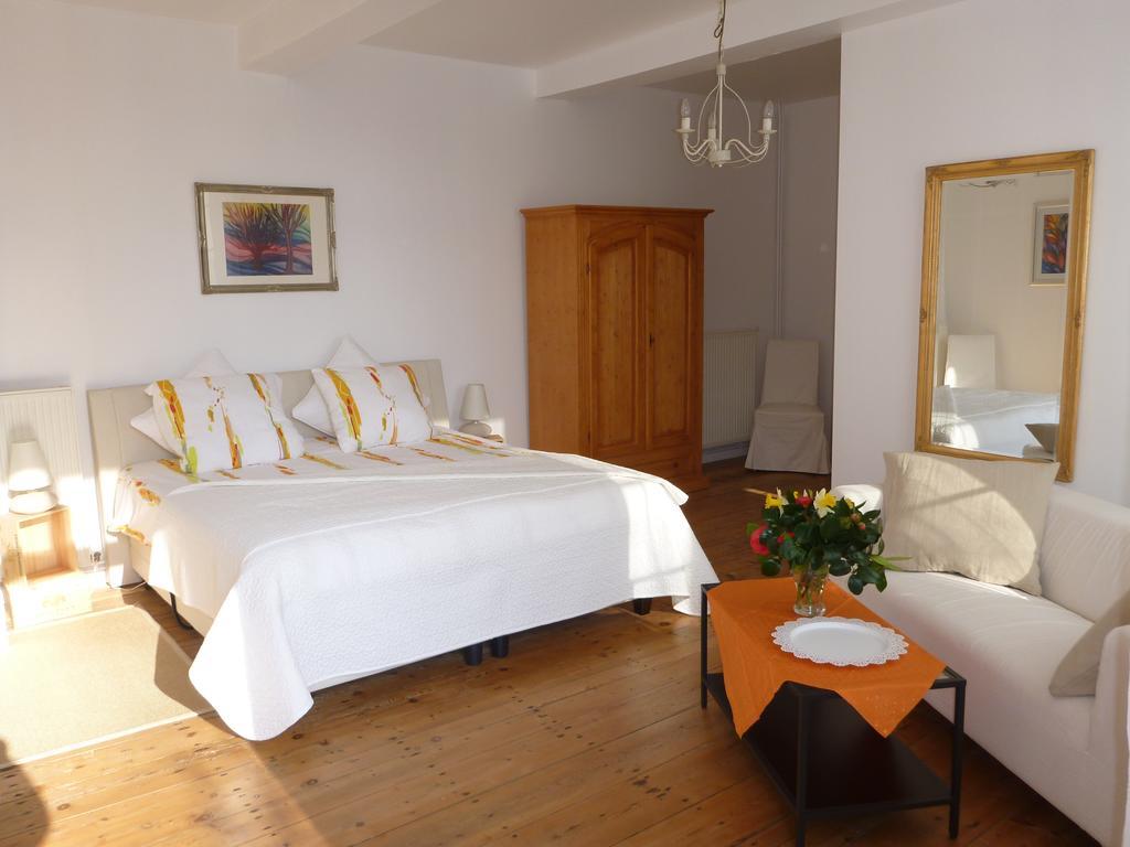 Bed and Breakfast Domaine du Papillon à Lesparre-Médoc Chambre photo