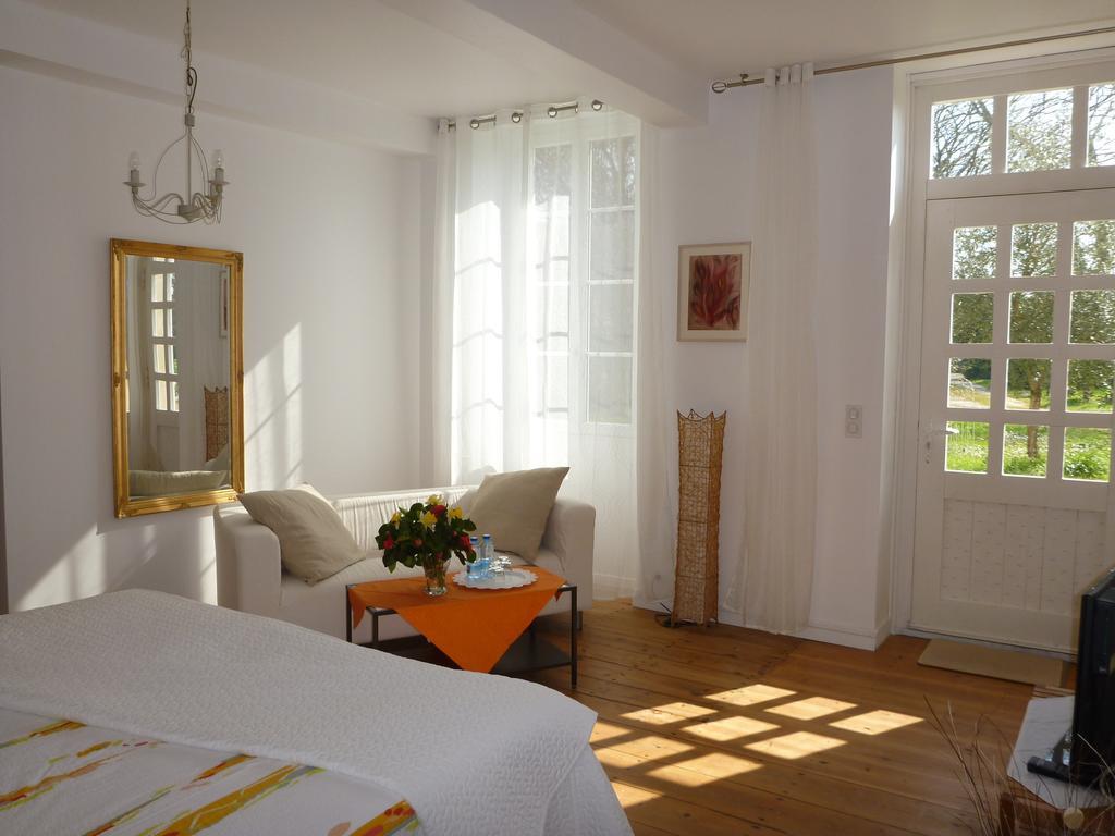 Bed and Breakfast Domaine du Papillon à Lesparre-Médoc Chambre photo