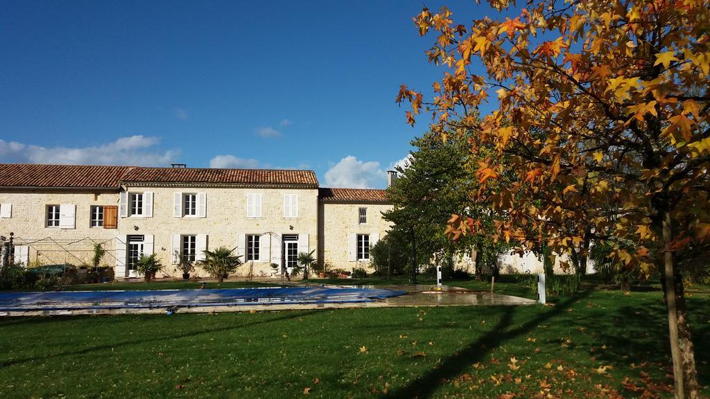 Bed and Breakfast Domaine du Papillon à Lesparre-Médoc Extérieur photo