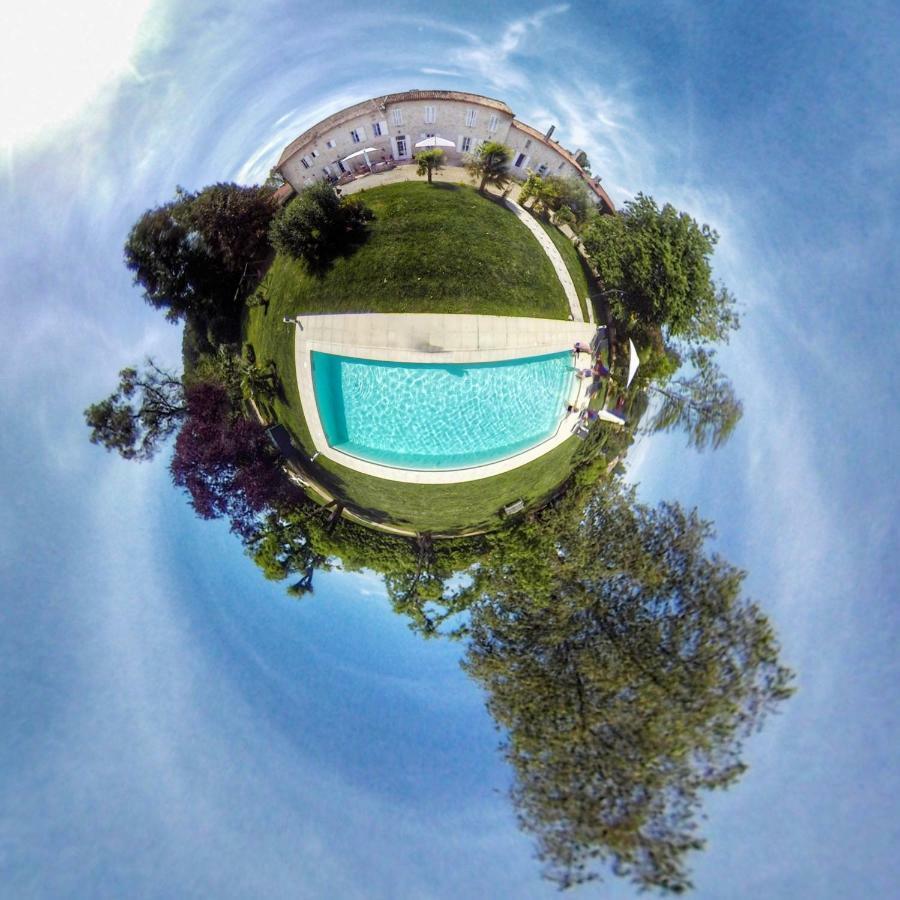 Bed and Breakfast Domaine du Papillon à Lesparre-Médoc Extérieur photo